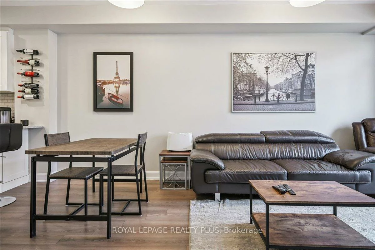 216, Oak Park, 1015 - RO River Oaks, Oakville