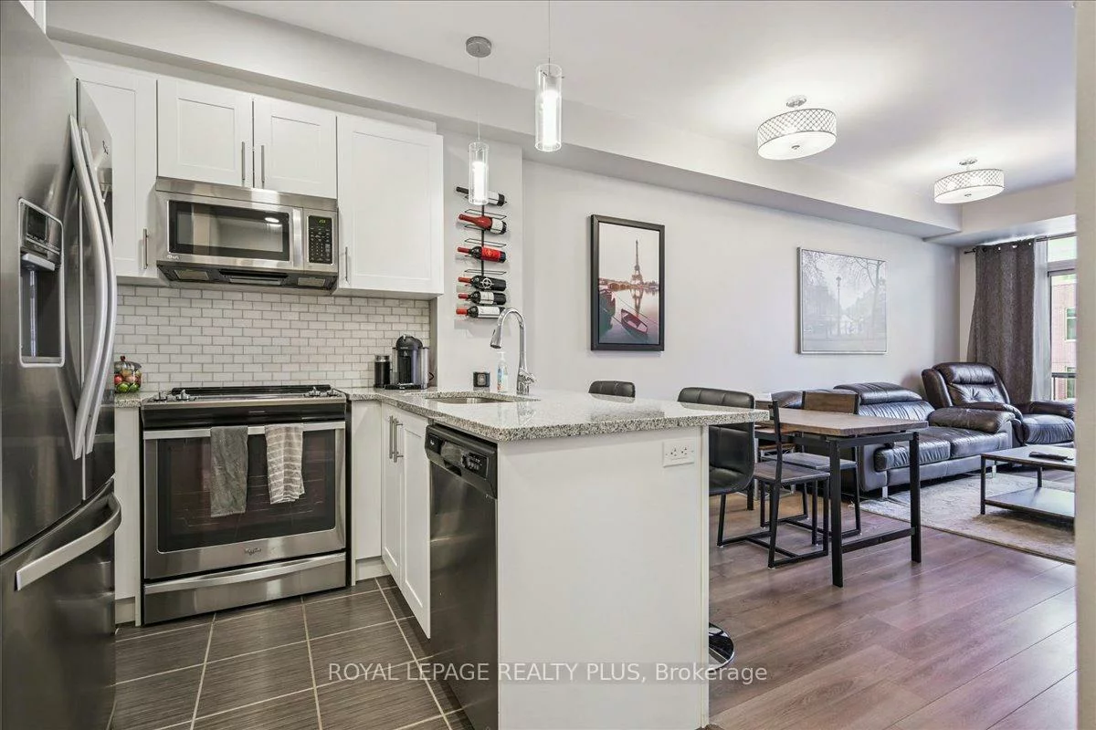 216, Oak Park, 1015 - RO River Oaks, Oakville