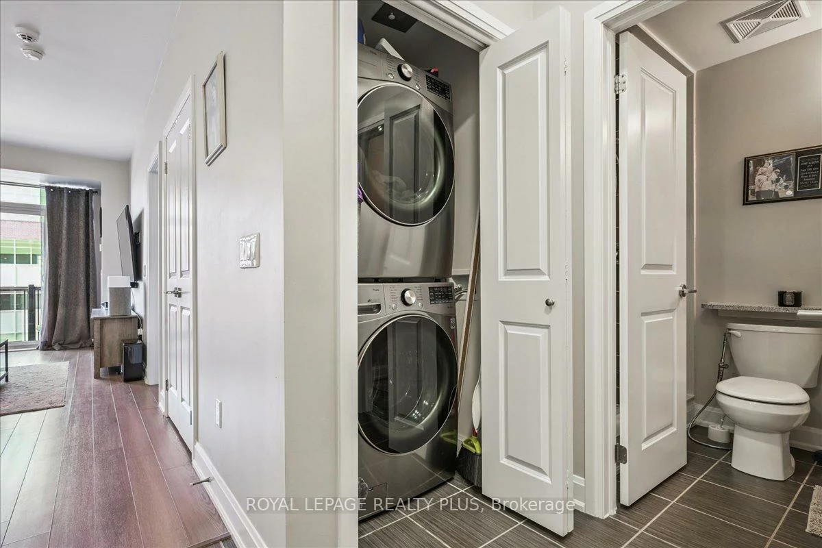 216, Oak Park, 1015 - RO River Oaks, Oakville
