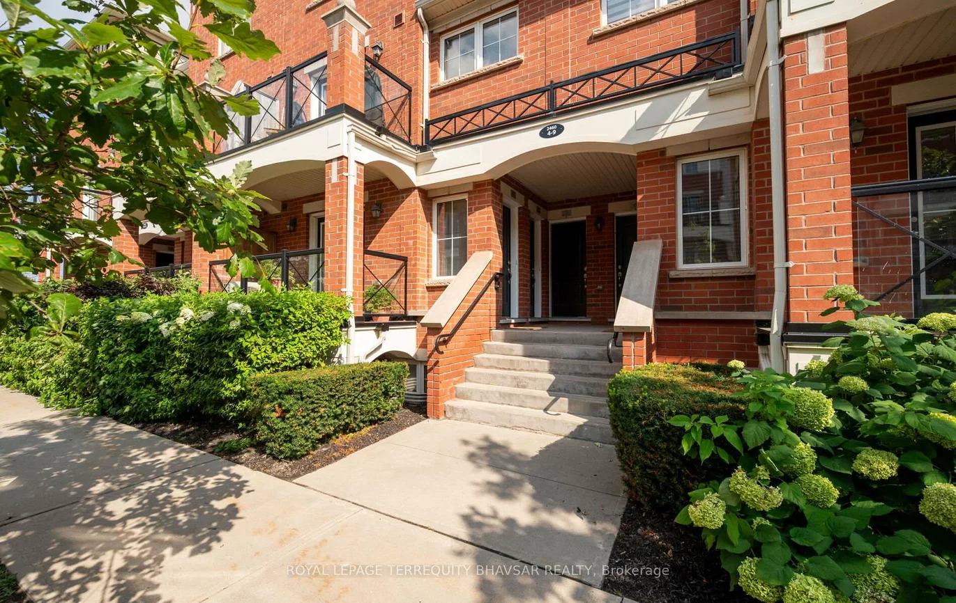 2460, Post, 1015 - RO River Oaks, Oakville