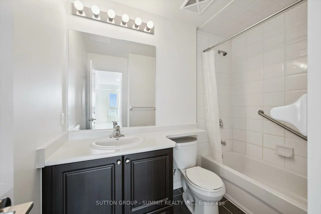 216, Oak Park, 1015 - RO River Oaks, Oakville