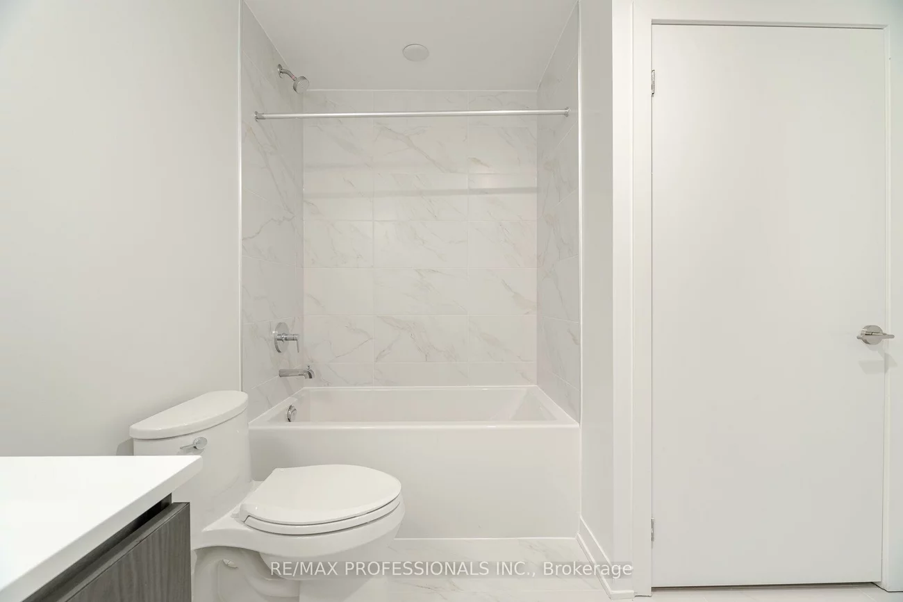 395, Dundas, 1008 - GO Glenorchy, Oakville