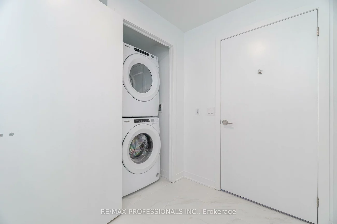 395, Dundas, 1008 - GO Glenorchy, Oakville