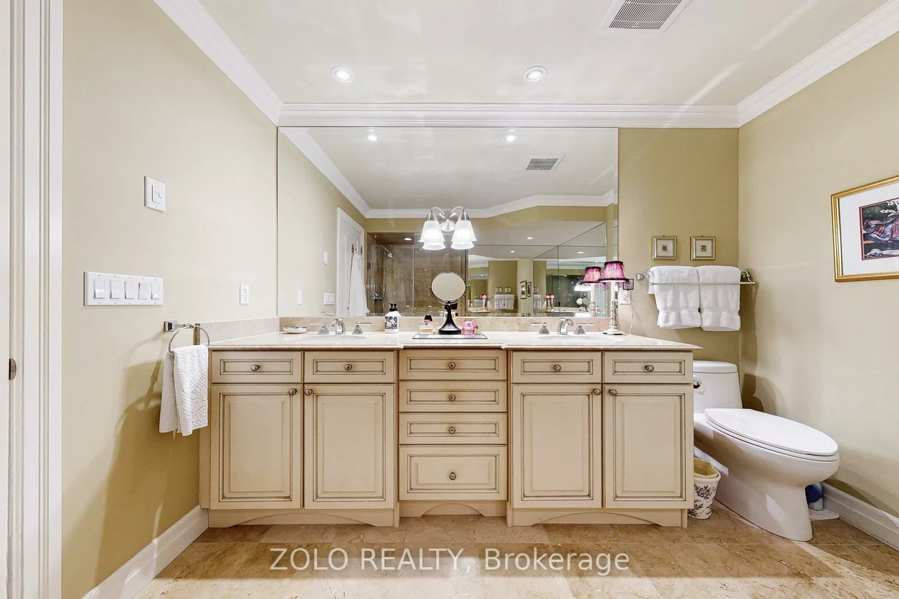 2372, Marine, 1001 - BR Bronte, Oakville