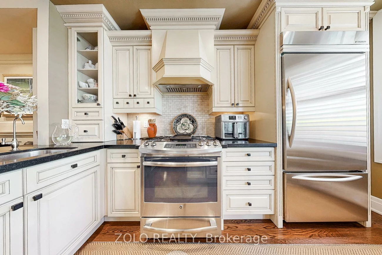 2372, Marine, 1001 - BR Bronte, Oakville