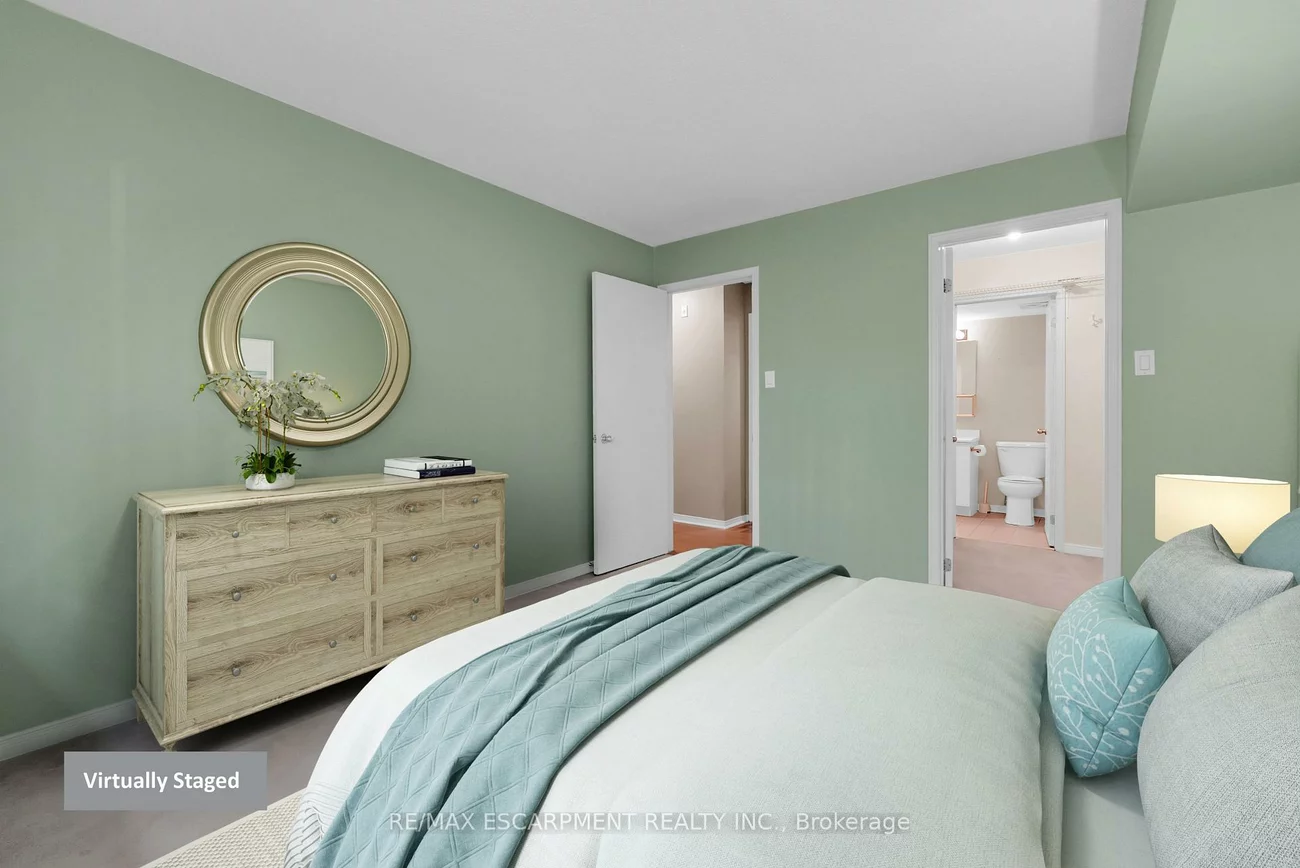 1510, Pilgrims, 1007 - GA Glen Abbey, Oakville