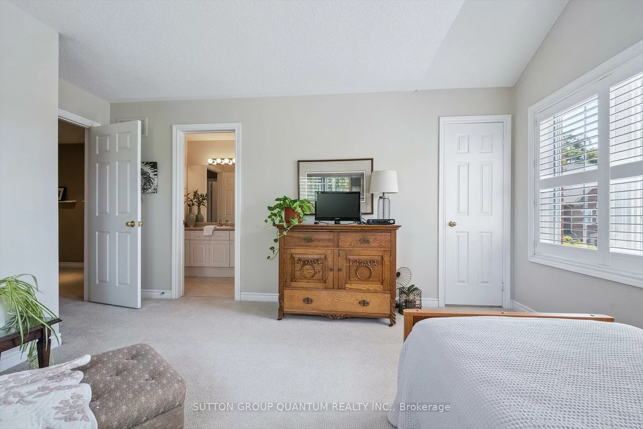 300, Ravineview, 1018 - WC Wedgewood Creek, Oakville