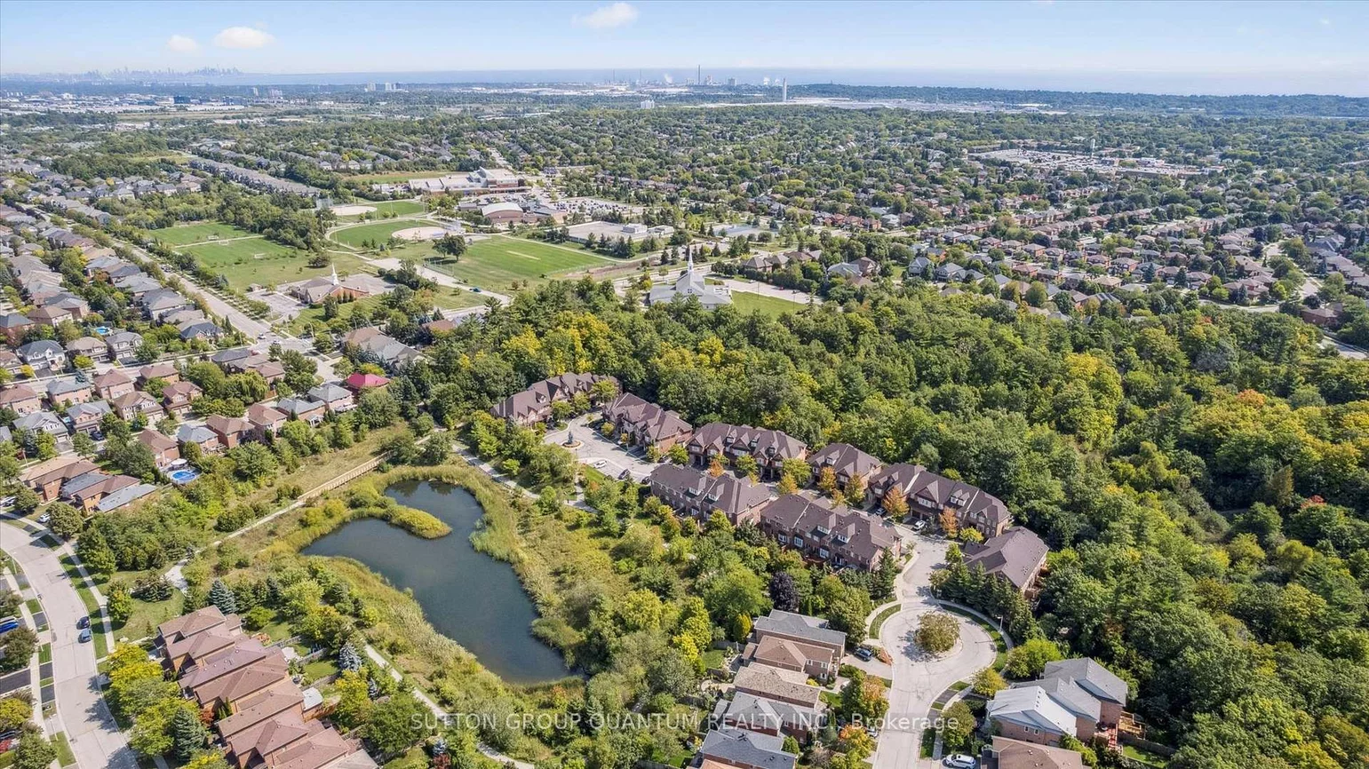 300, Ravineview, 1018 - WC Wedgewood Creek, Oakville