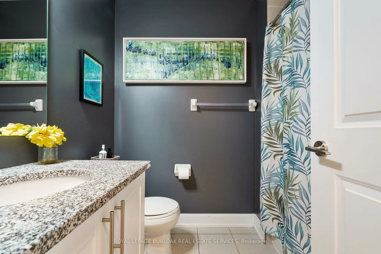 272, Georgian, 1015 - RO River Oaks, Oakville