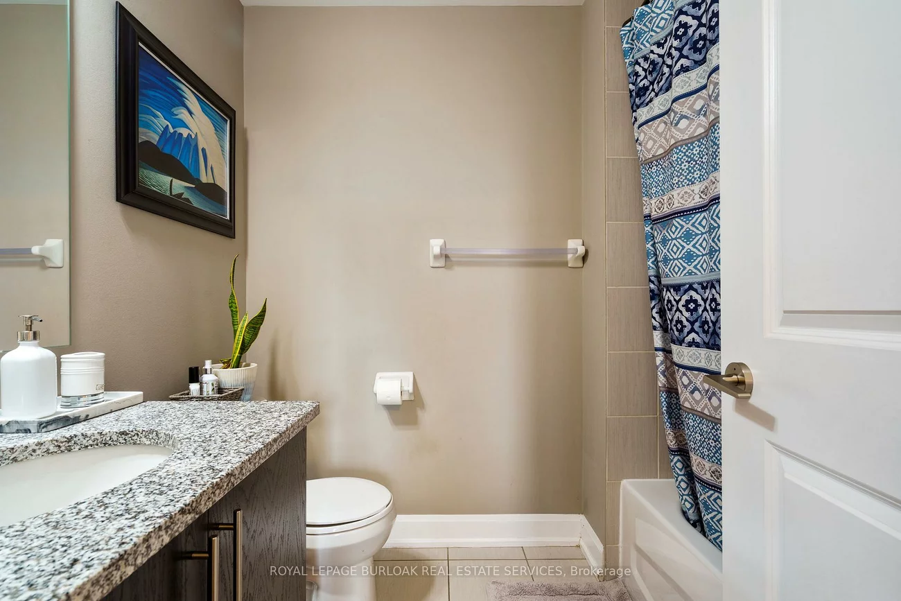 272, Georgian, 1015 - RO River Oaks, Oakville