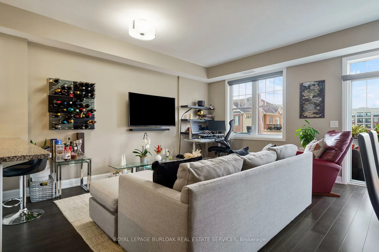 272, Georgian, 1015 - RO River Oaks, Oakville