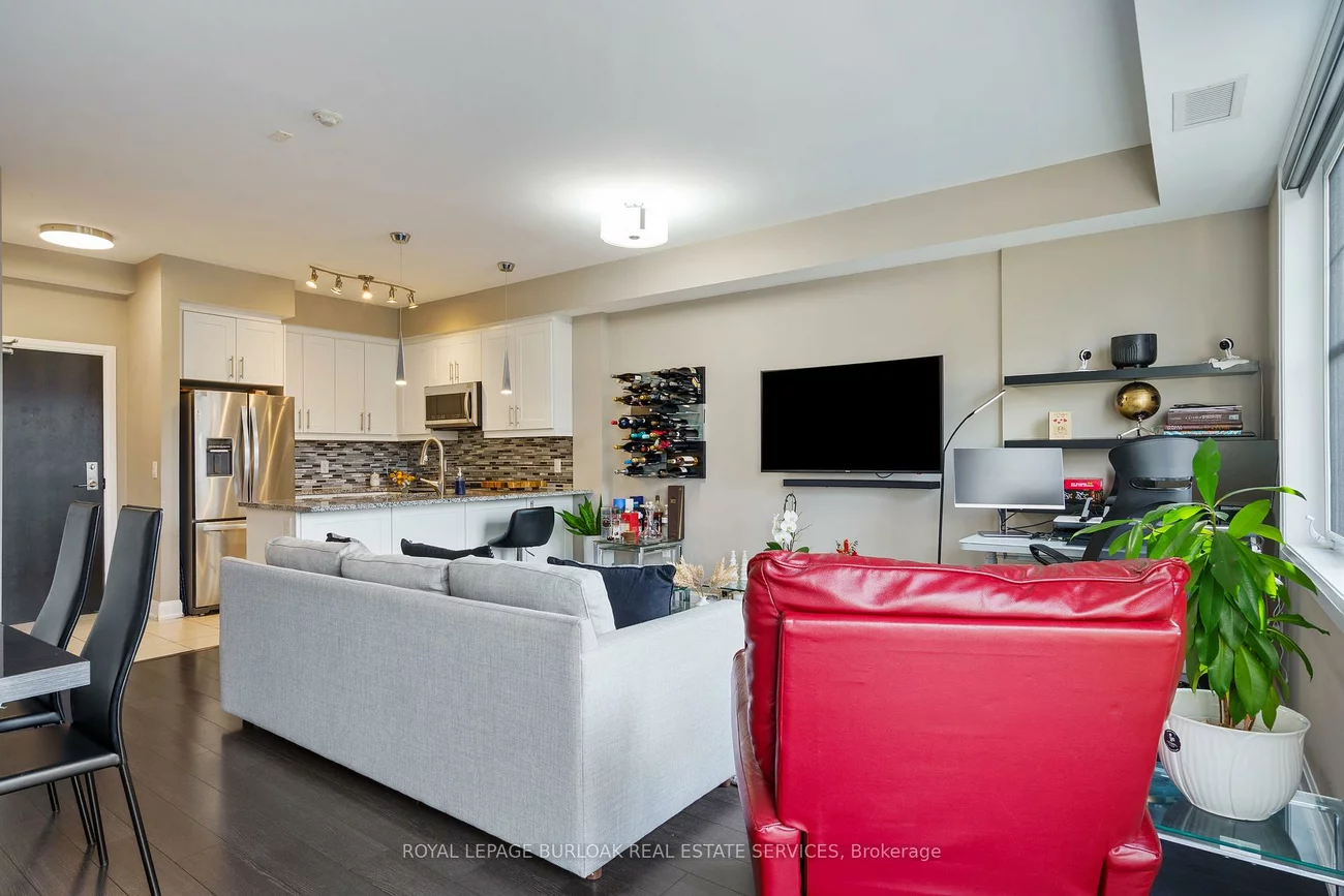 272, Georgian, 1015 - RO River Oaks, Oakville