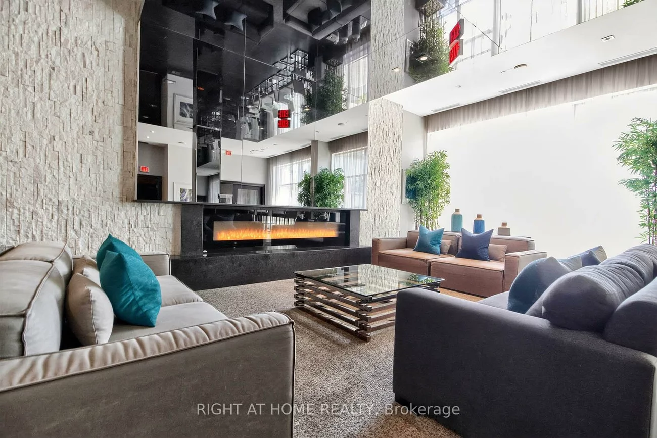 65, Speers, 1002 - CO Central, Oakville