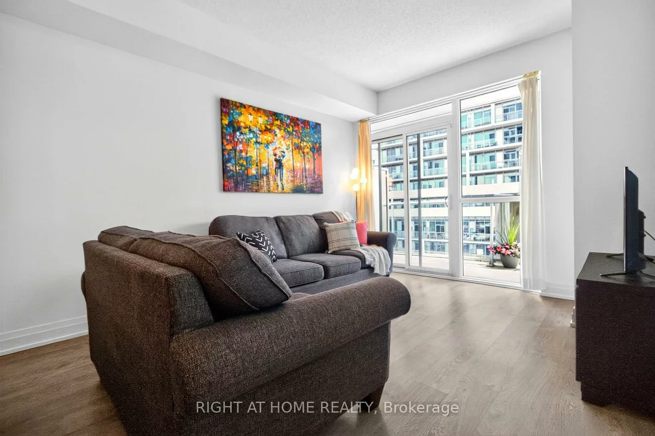 65, Speers, 1002 - CO Central, Oakville