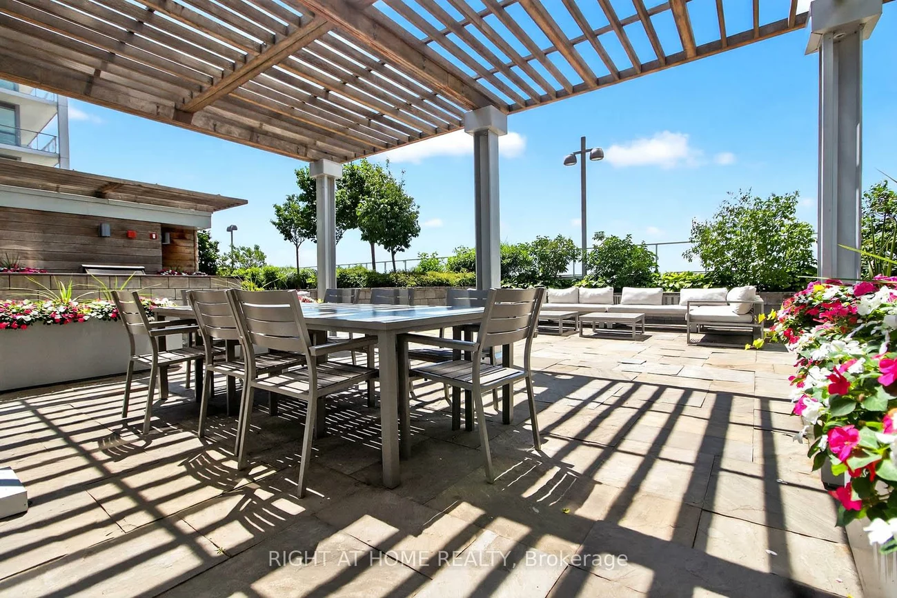 65, Speers, 1002 - CO Central, Oakville