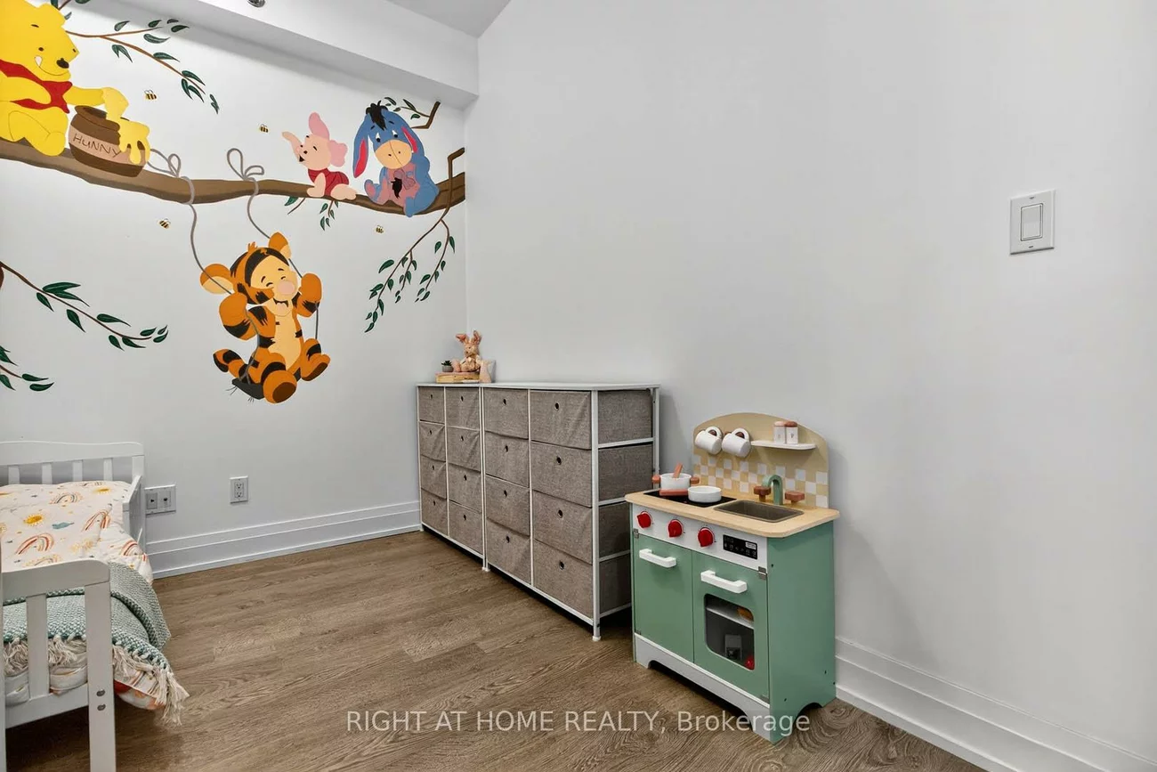 65, Speers, 1002 - CO Central, Oakville