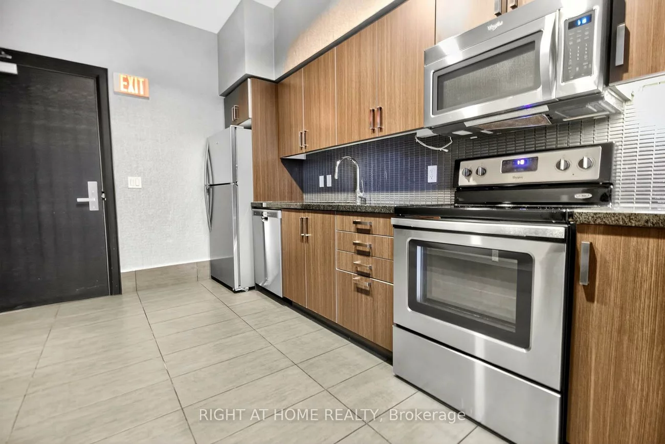 65, Speers, 1002 - CO Central, Oakville