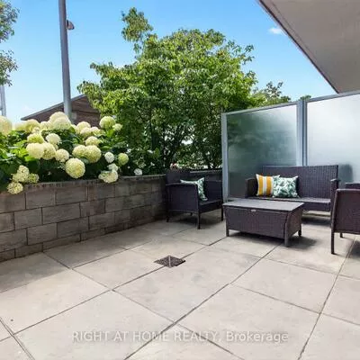 65, Speers, 1002 - CO Central, Oakville