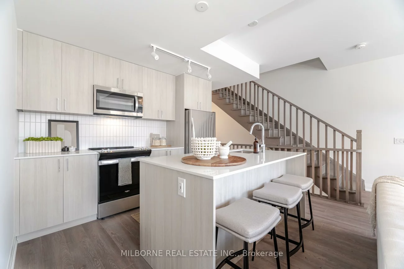 272, Ironside, 1008 - GO Glenorchy, Oakville