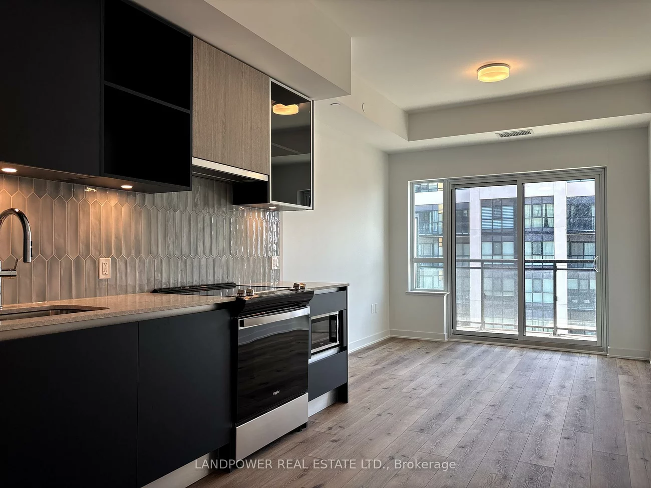 395, Dundas, 1008 - GO Glenorchy, Oakville