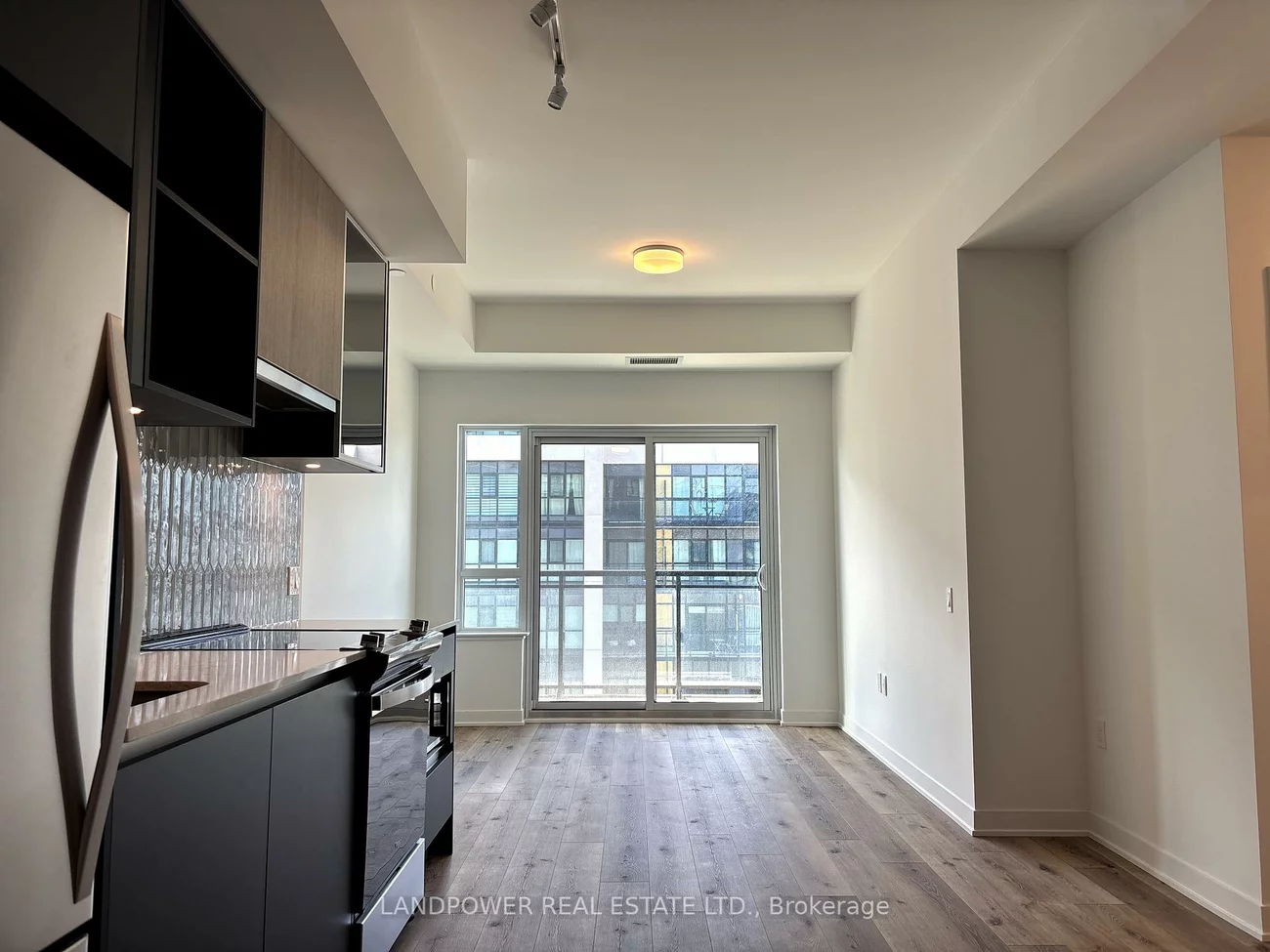 395, Dundas, 1008 - GO Glenorchy, Oakville