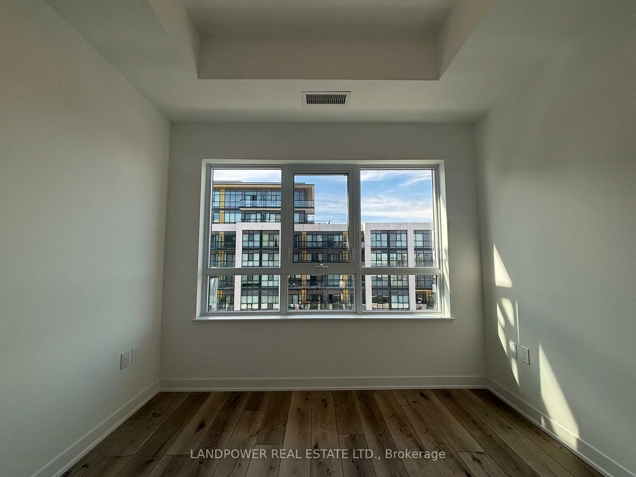 395, Dundas, 1008 - GO Glenorchy, Oakville