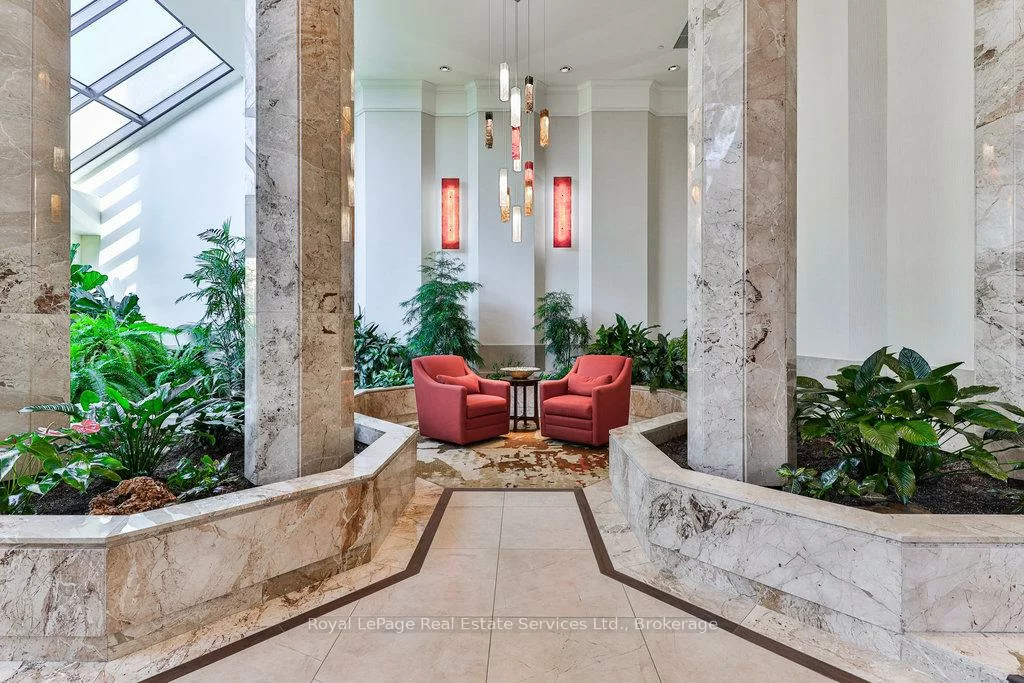 2170, Marine, 1001 - BR Bronte, Oakville