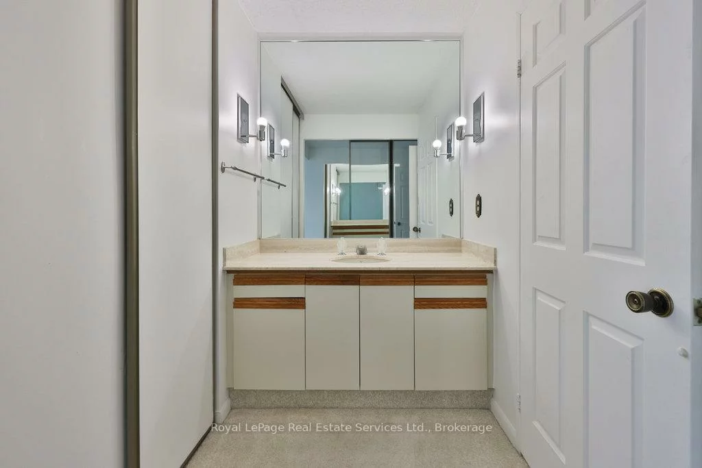 2170, Marine, 1001 - BR Bronte, Oakville