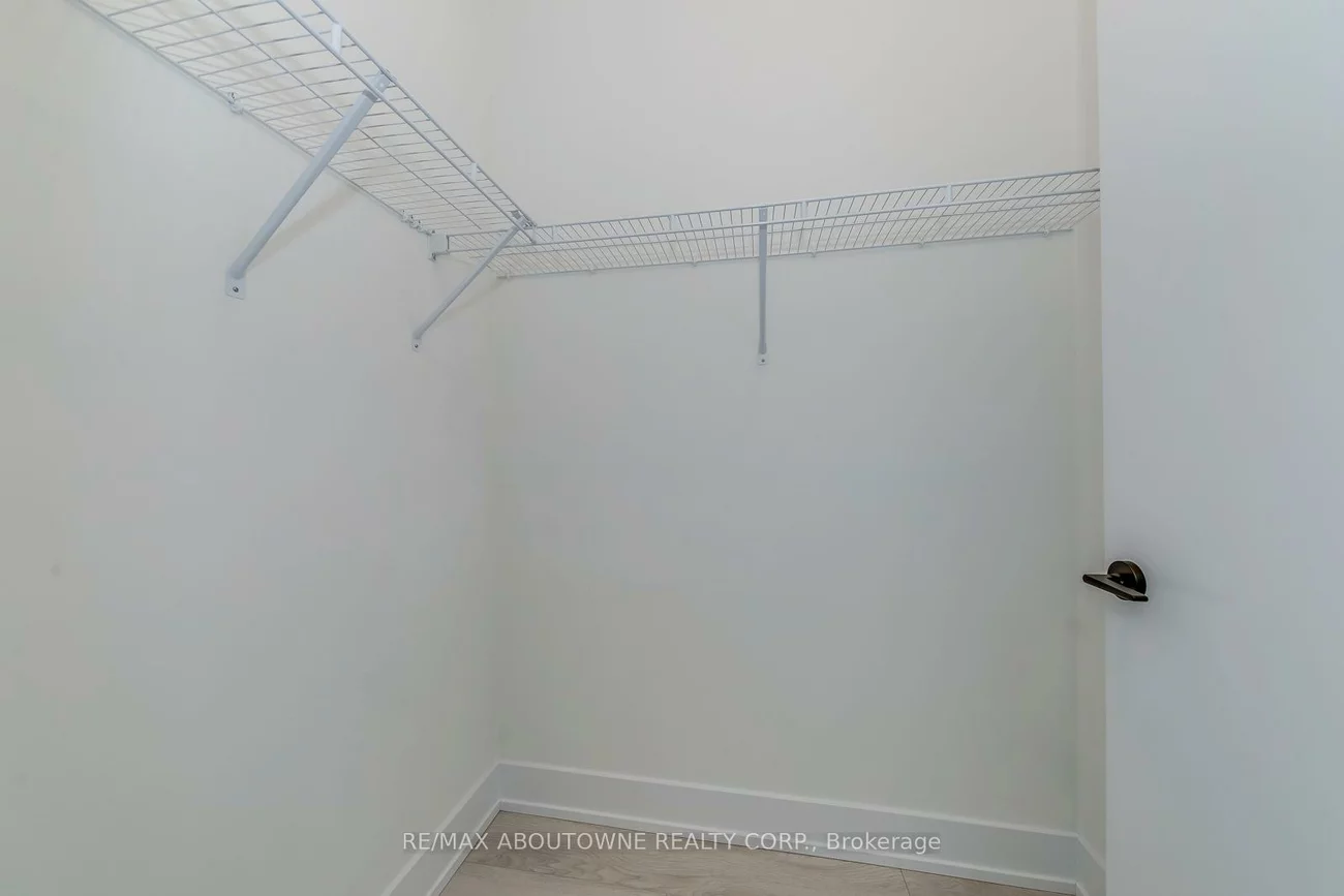 2450, Old Bronte, 1019 - WM Westmount, Oakville