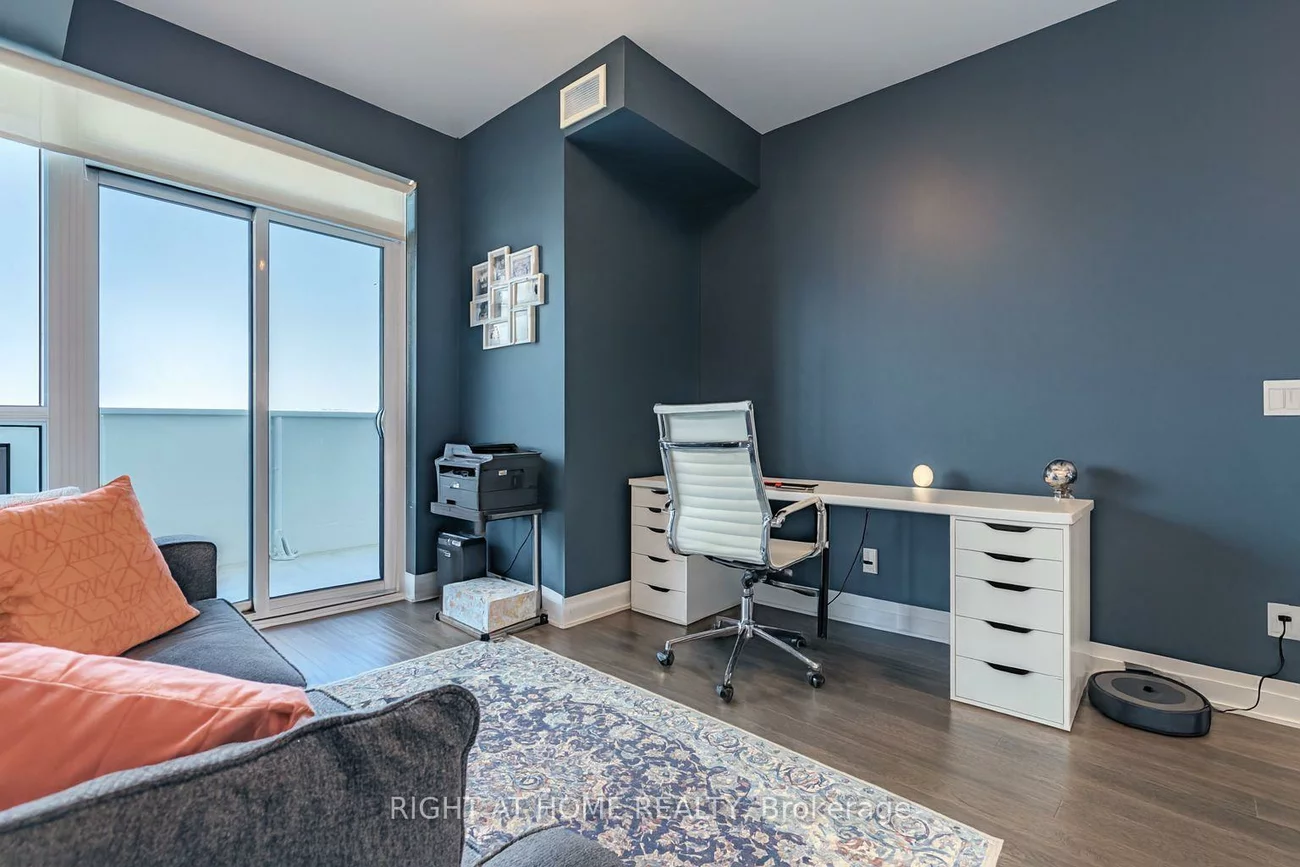55, Speers, 1002 - CO Central, Oakville