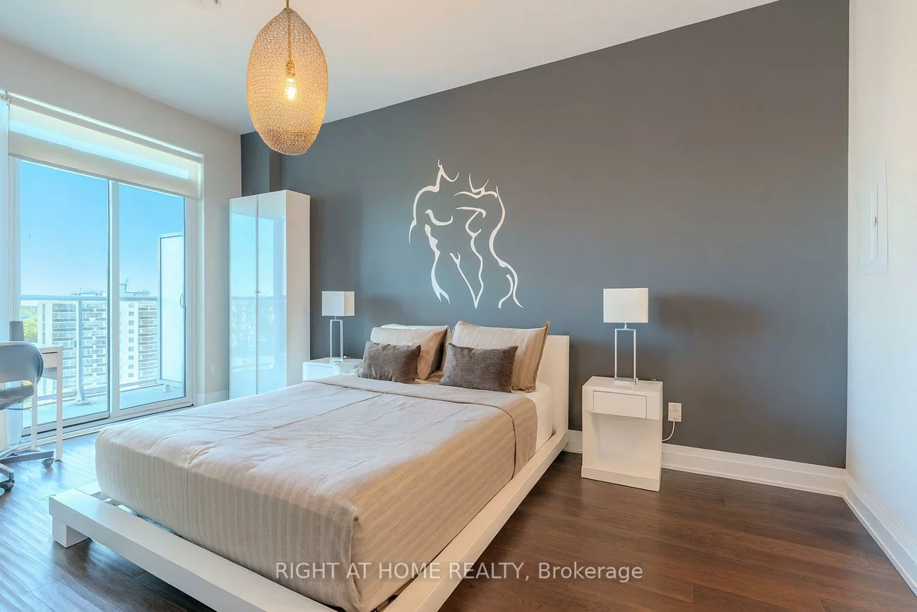 55, Speers, 1002 - CO Central, Oakville