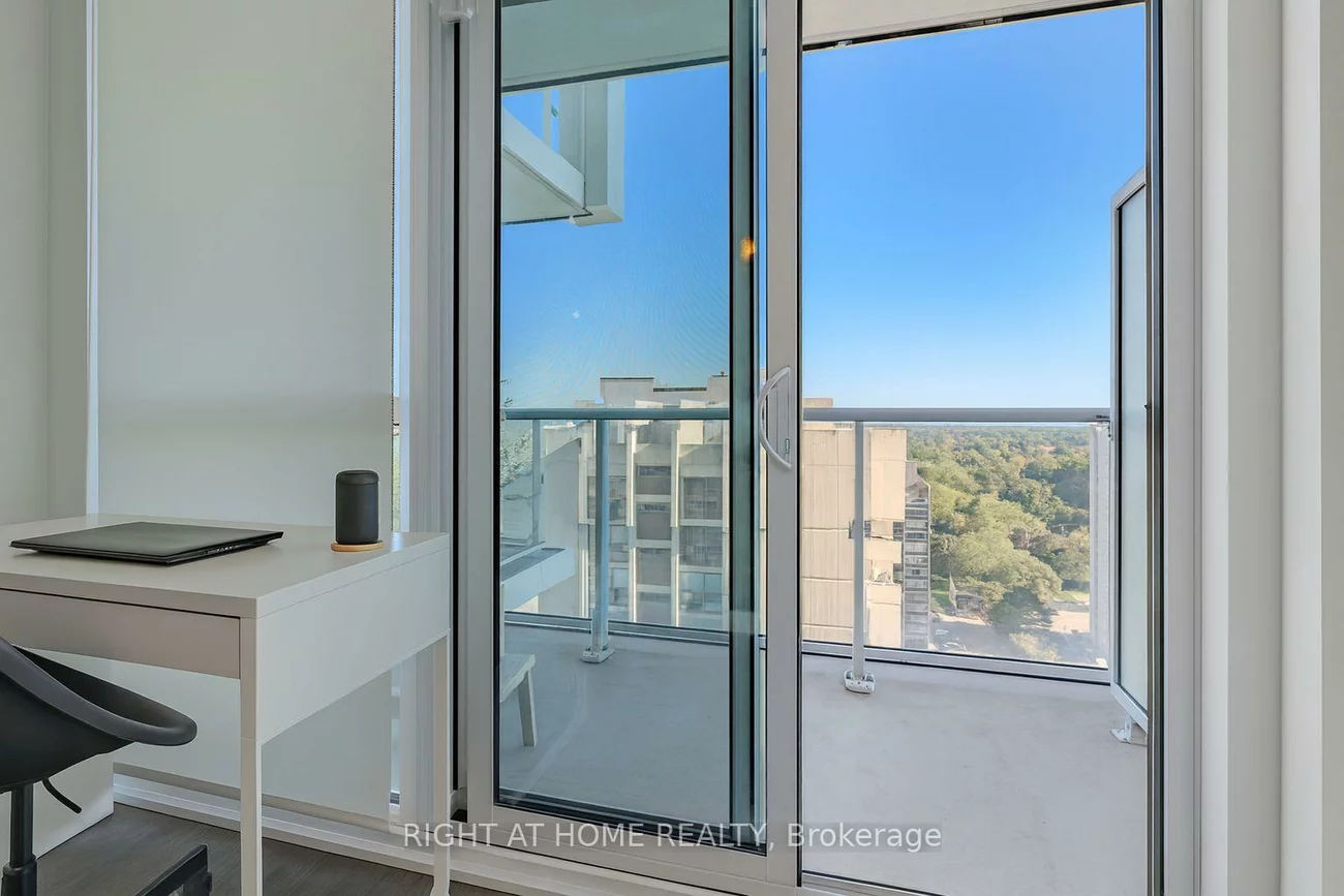 55, Speers, 1002 - CO Central, Oakville