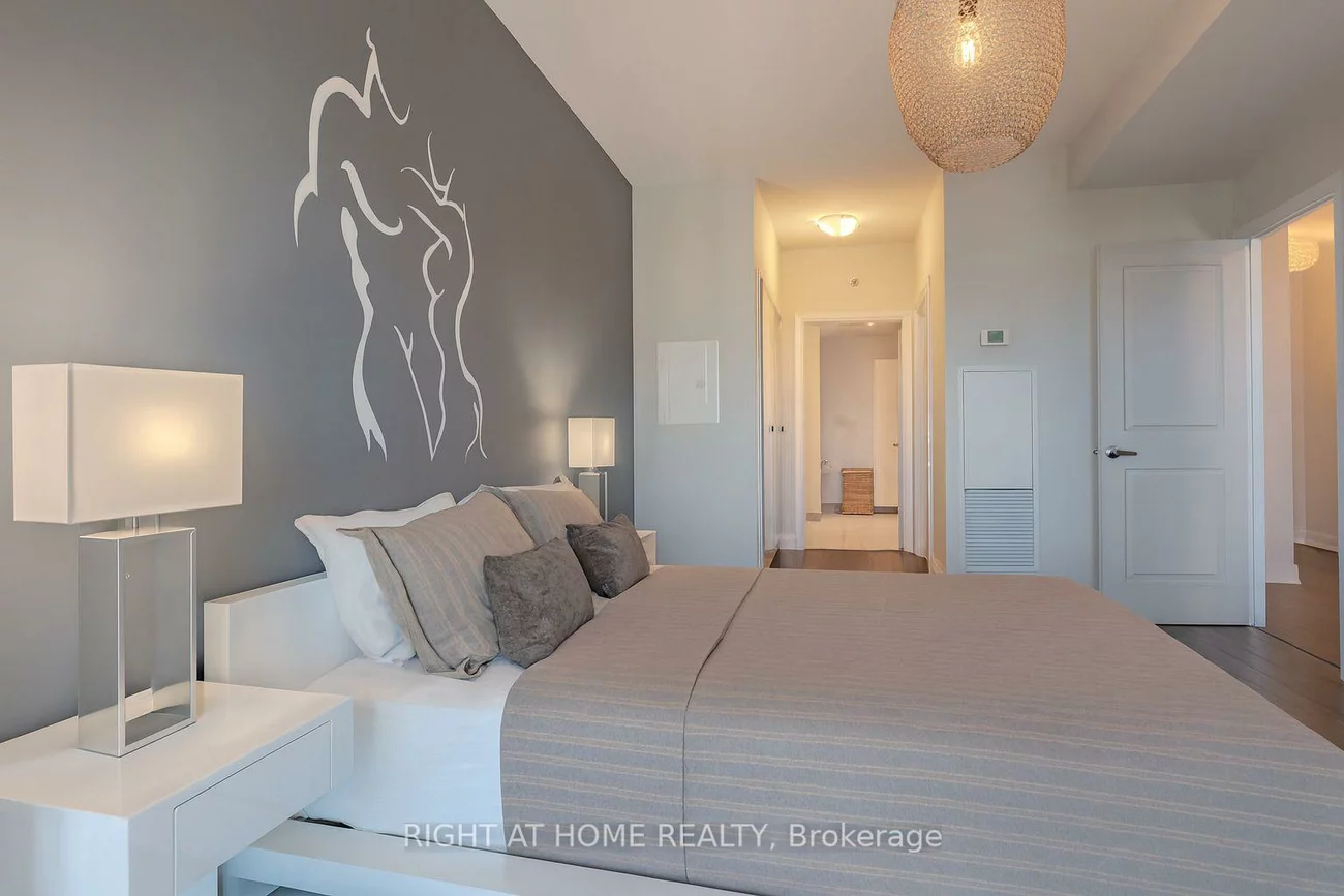 55, Speers, 1002 - CO Central, Oakville