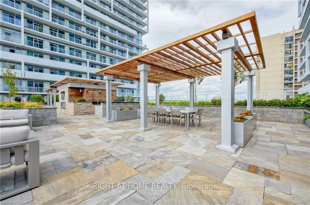 55, Speers, 1002 - CO Central, Oakville