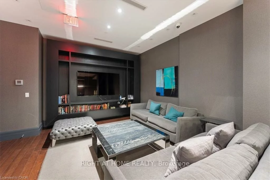 55, Speers, 1002 - CO Central, Oakville