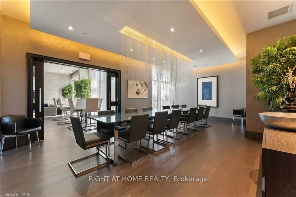 55, Speers, 1002 - CO Central, Oakville