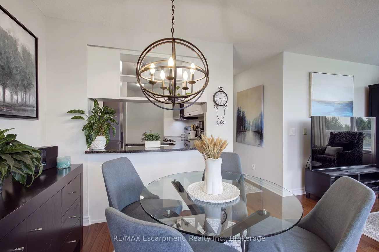 2325, Central Park, 1015 - RO River Oaks, Oakville
