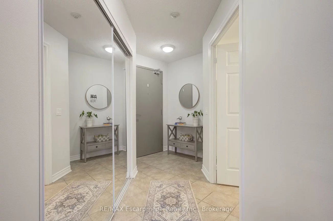 2325, Central Park, 1015 - RO River Oaks, Oakville