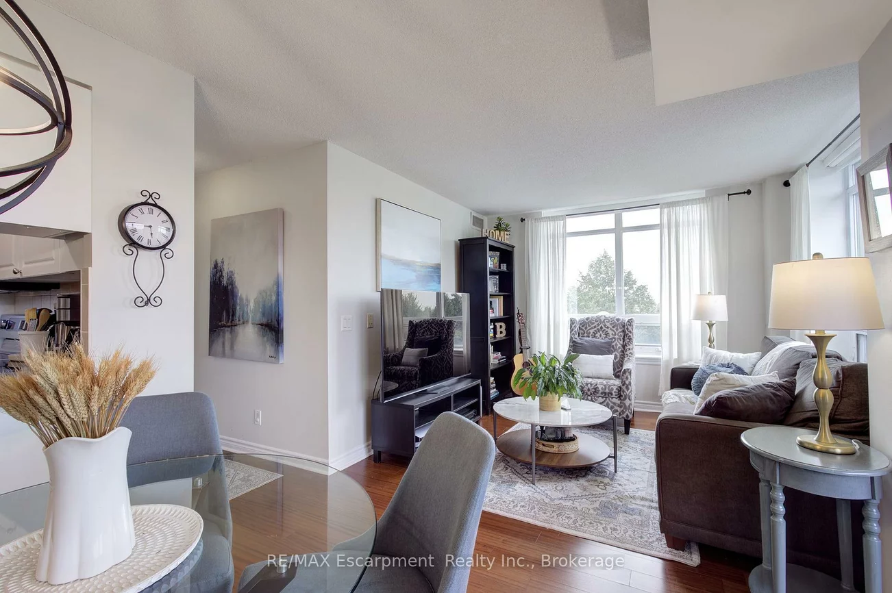 2325, Central Park, 1015 - RO River Oaks, Oakville