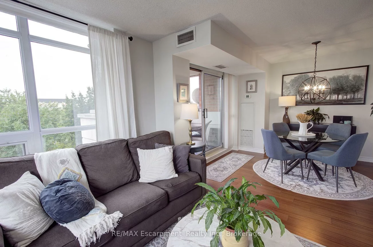 2325, Central Park, 1015 - RO River Oaks, Oakville