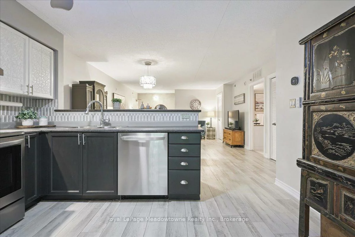 1450, Bishops, 1007 - GA Glen Abbey, Oakville