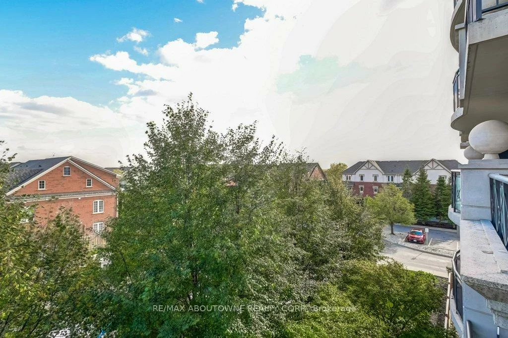 2325, Central Park, 1015 - RO River Oaks, Oakville