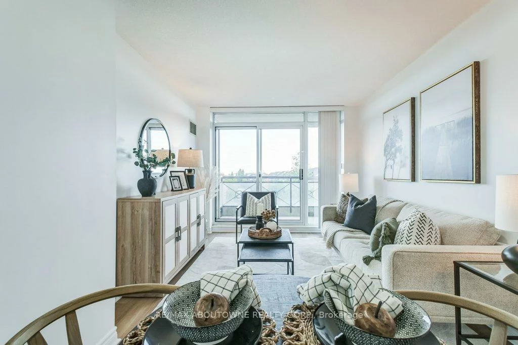 2325, Central Park, 1015 - RO River Oaks, Oakville