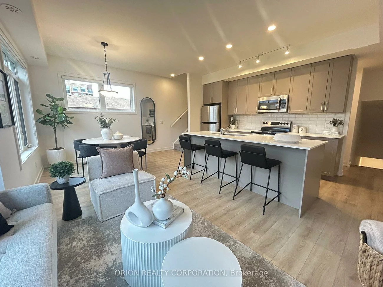 3078, Sixth, 1008 - GO Glenorchy, Oakville