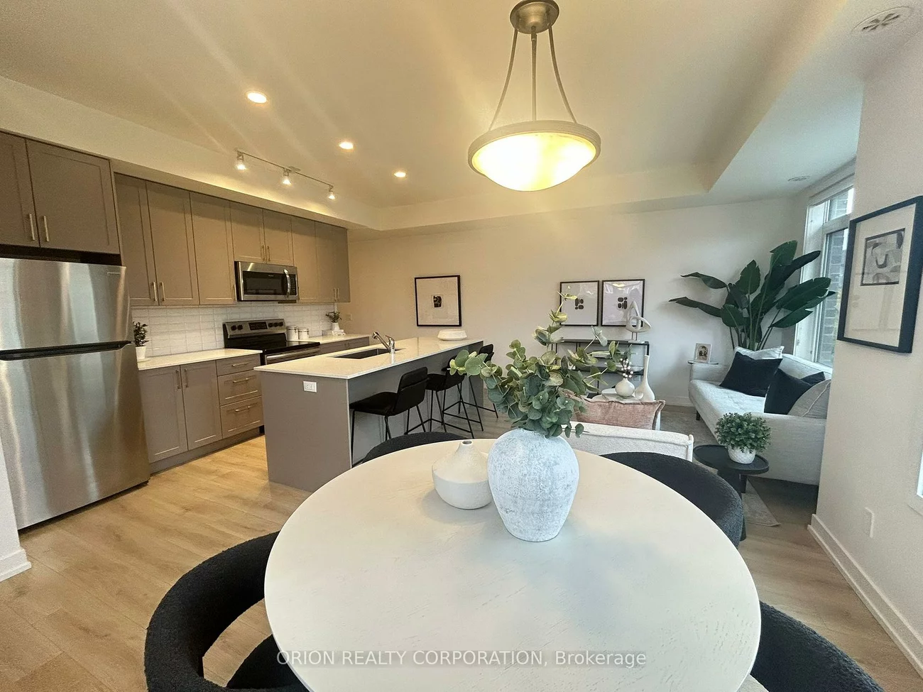 3078, Sixth, 1008 - GO Glenorchy, Oakville