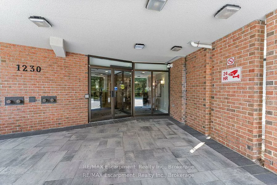 1230, Marlborough, 1003 - CP College Park, Oakville