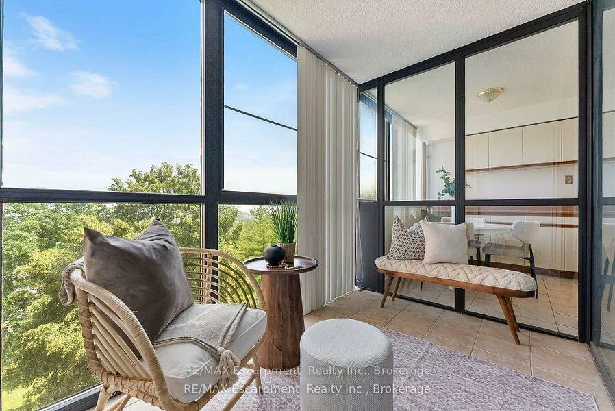 1230, Marlborough, 1003 - CP College Park, Oakville