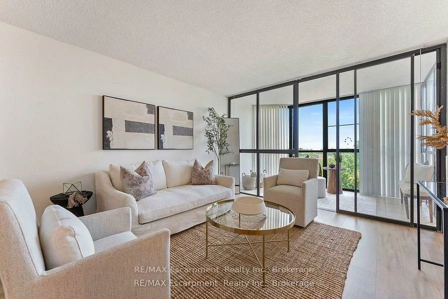 1230, Marlborough, 1003 - CP College Park, Oakville