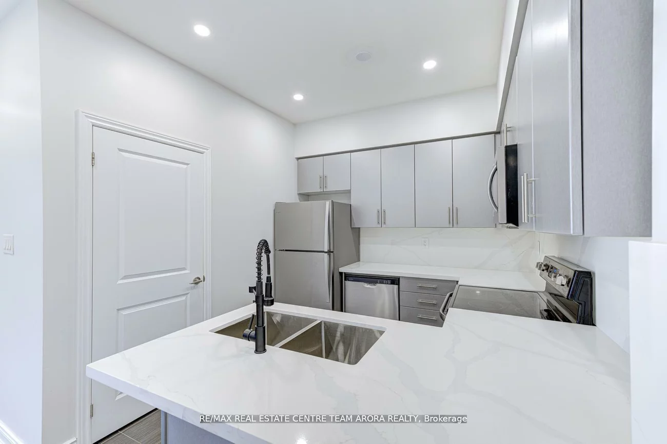 2326, Taunton, 1015 - RO River Oaks, Oakville