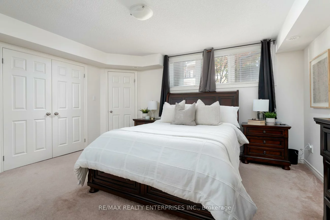 2420, Baronwood, 1019 - WM Westmount, Oakville